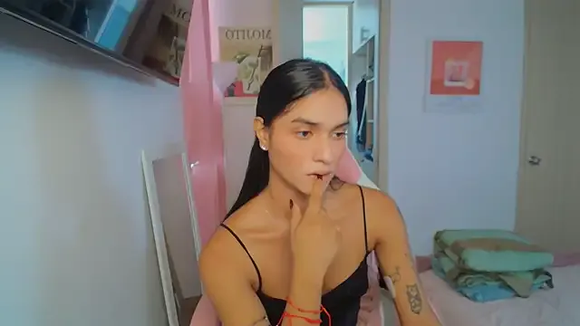 seraphine23 – webcam model profile photo Image 8