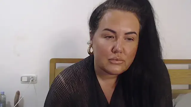 Humsafa-13 – webcam model profile photo Image 2