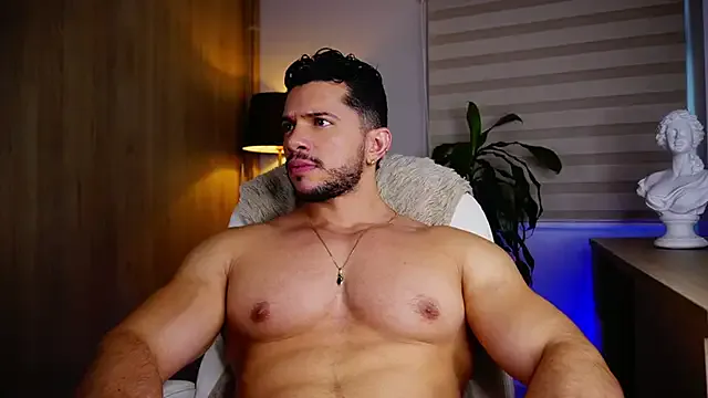 oypo – webcam model profile photo Image 9