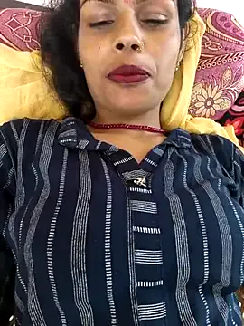 roouse – webcam model profile photo Image 14