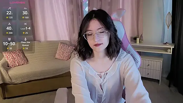 Bella – webcam model profile photo Image 15