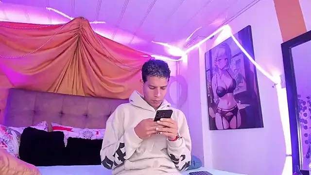 zui_lu – webcam model profile photo Image 13