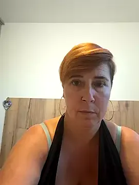 FariBanxOfficial – webcam model profile photo Image 16