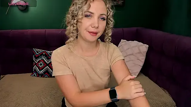EvieEvans – webcam model profile photo Image 4