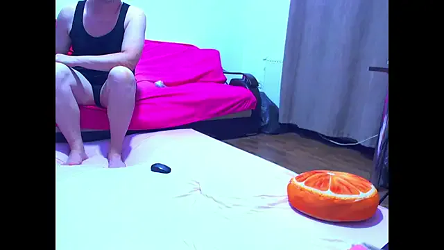 docmilf12 – webcam model profile photo Image 11