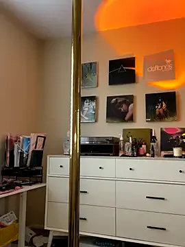 karolineneuer_ – webcam model profile photo Image 13