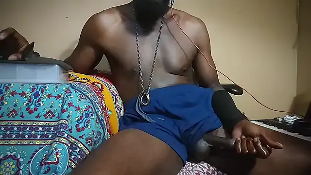 Yui-Ch – webcam model profile photo Image 15