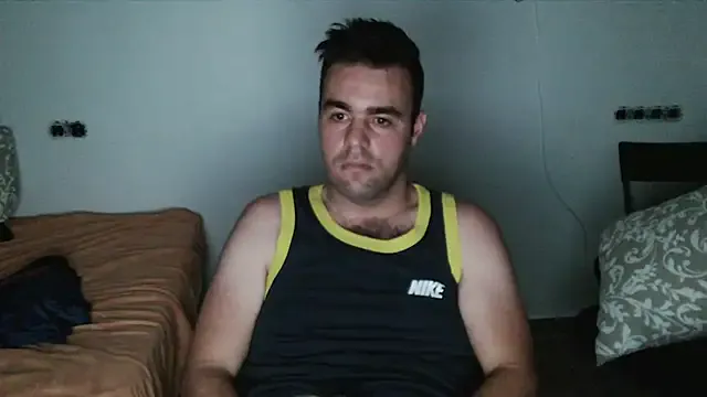 Mikev – webcam model profile photo Image 6