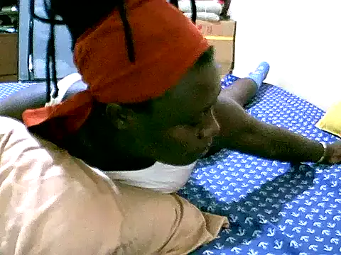 roouse – webcam model profile photo Image 5