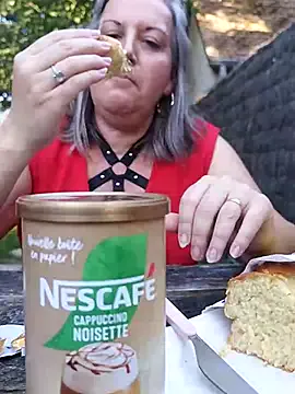 roouse – webcam model profile photo Image 12