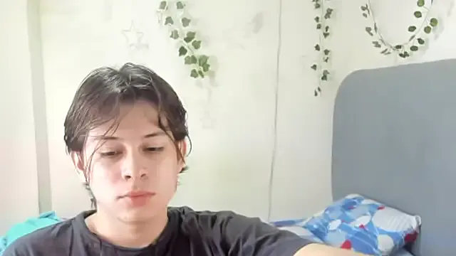 Humsafa-13 – webcam model profile photo Image 8