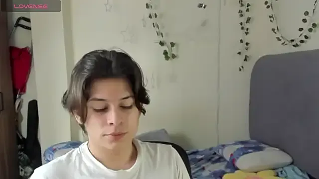 Humsafa-13 – webcam model profile photo Image 9