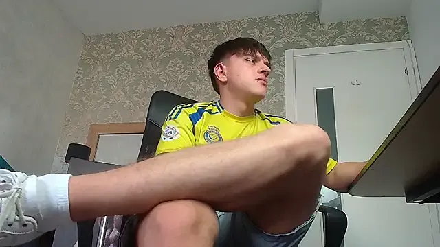  – webcam model profile photo Image 3