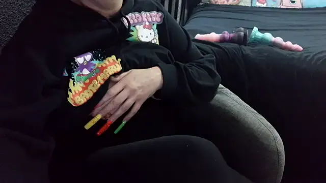 Yui-Ch – webcam model profile photo Image 14