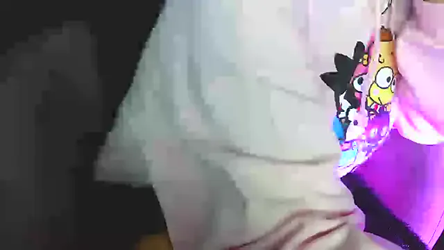 Yui-Ch – webcam model profile photo Image 2