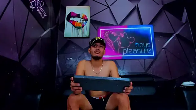 Humsafar-HDX-13 – webcam model profile photo Image 2