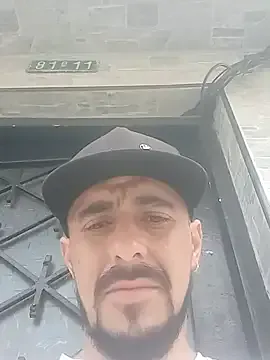 dirtypub – webcam model profile photo Image 12