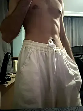 roouse – webcam model profile photo Image 8