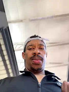 Mia--meow – webcam model profile photo Image 5