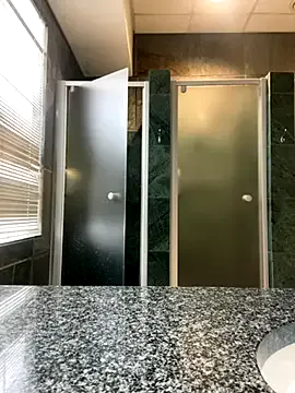 Mia--meow – webcam model profile photo Image 7