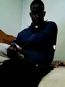 maataaan – webcam model profile photo Image 16