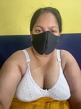 seraphine23 – webcam model profile photo Image 9