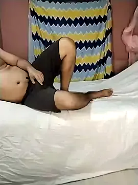 hina_porn – webcam model profile photo Image 8