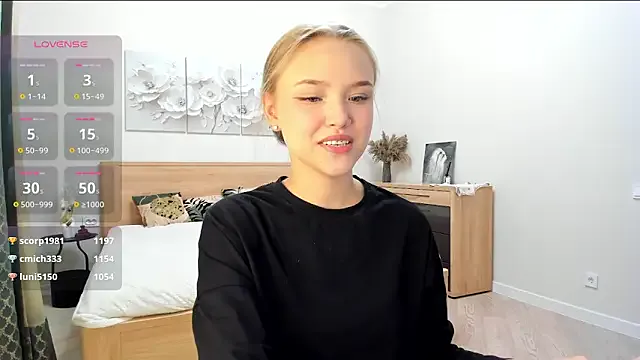 ChloeRoxy – webcam model profile photo Image 9