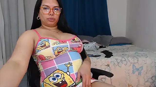 roouse – webcam model profile photo Image 14