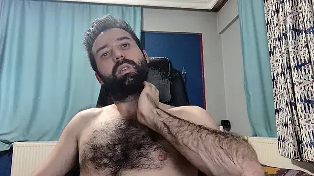 roouse – webcam model profile photo Image 3