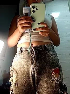 POCARI_SWEAT – webcam model profile photo Image 12