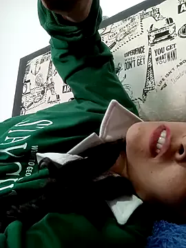 POCARI_SWEAT – webcam model profile photo Image 5