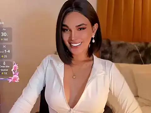 roouse – webcam model profile photo Image 13