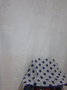 Mia--meow – webcam model profile photo Image 6