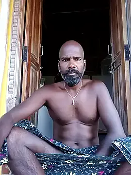 roouse – webcam model profile photo Image 10