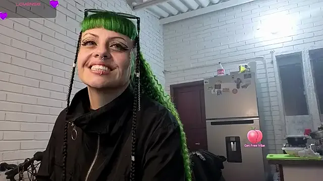 Mia--meow – webcam model profile photo Image 14