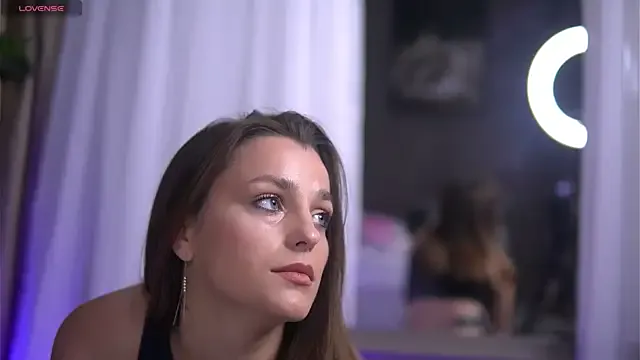 Megu_Melon – webcam model profile photo Image 10