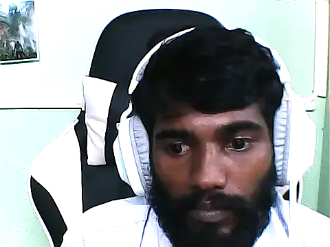 max04 – webcam model profile photo Image 1