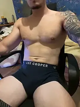 Jbear7127 – webcam model profile photo Image 2