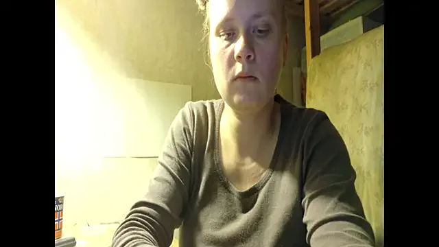 zui_lu – webcam model profile photo Image 13