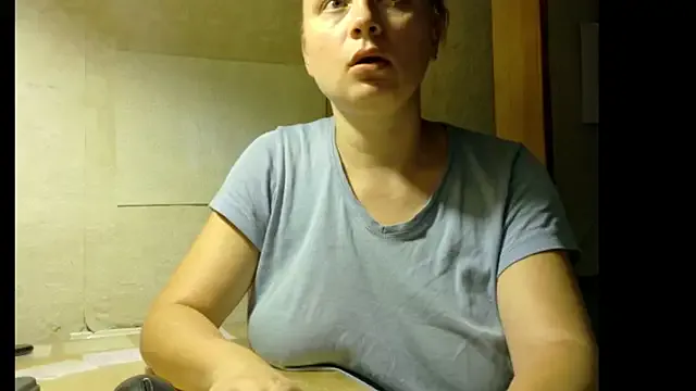 zui_lu – webcam model profile photo Image 15