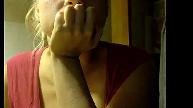 zui_lu – webcam model profile photo Image 18