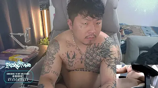  – webcam model profile photo Image 6