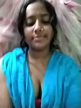 maataaan – webcam model profile photo Image 3