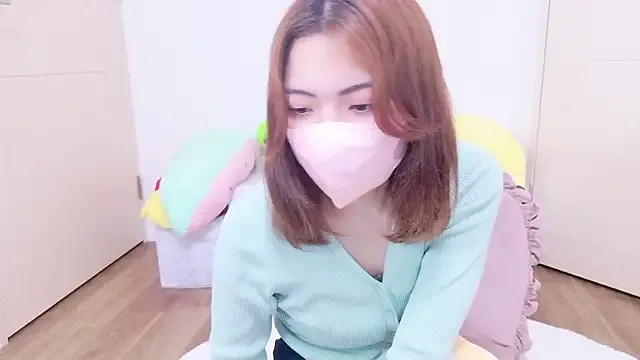 Yui-Ch – webcam model profile photo Image 7