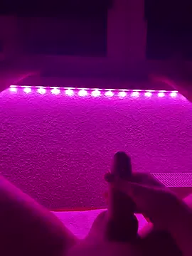 Mahocha1 – webcam model profile photo Image 2