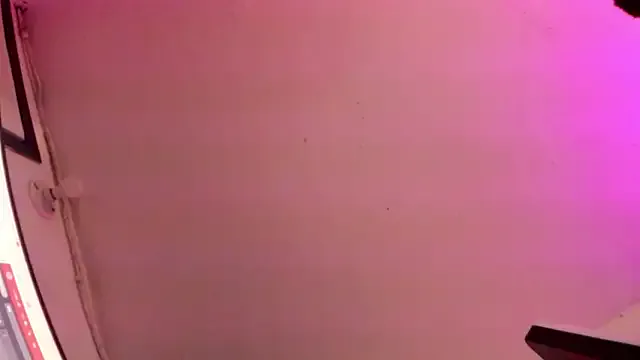 Emily_brown04 – webcam model profile photo Image 13