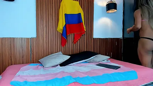 Emily_brown04 – webcam model profile photo Image 9