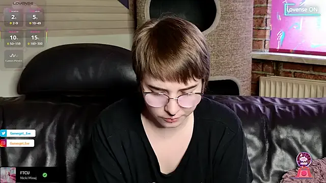 roouse – webcam model profile photo Image 17