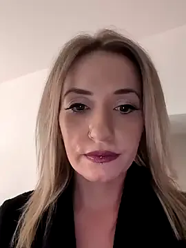 EvieEvans – webcam model profile photo Image 14